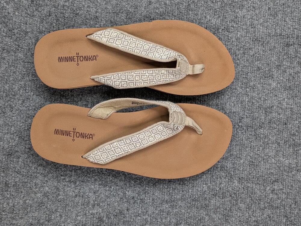 Minnetonka Sandals Shoes Womens 9 Beige Flip Flop Woven Geometric Comfort
